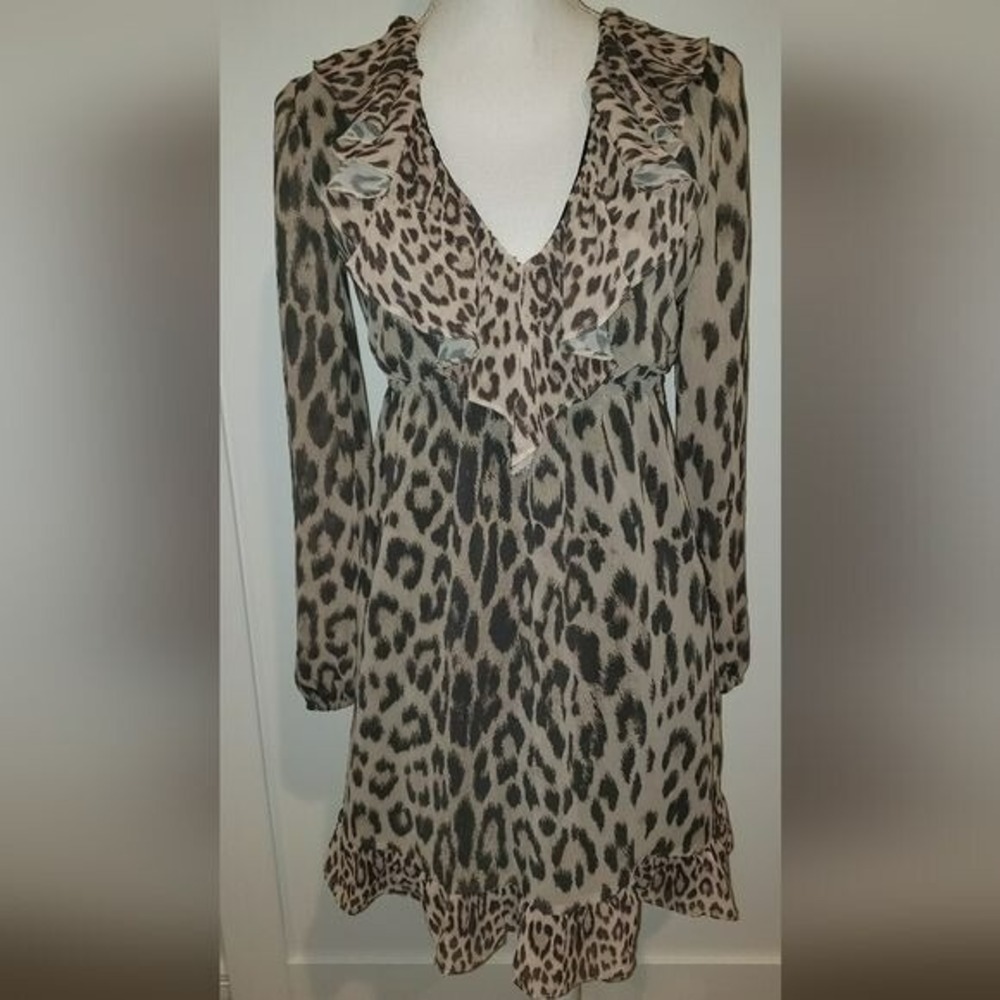 NWT Bar III Dress Leopard Ruffle Size XS Long sleeve Lined V Neck Animal Print